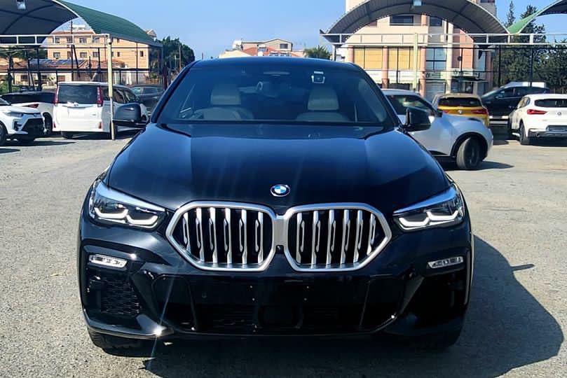 BMW X6 M-Sport X-Drive 35D 3.0L (panoramic roof)