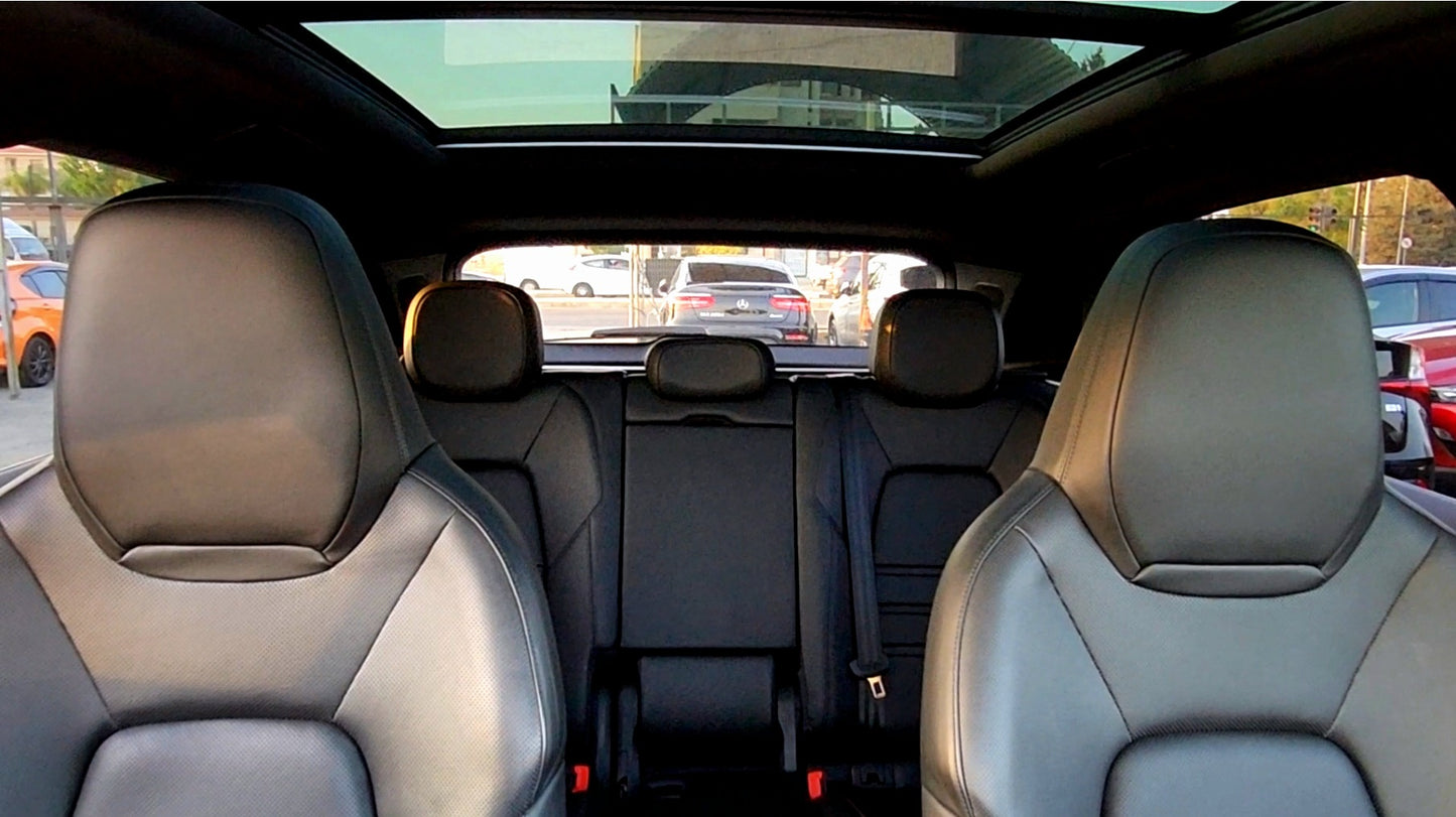 Cayenne (PANORAMIC ROOF) 3.0L
