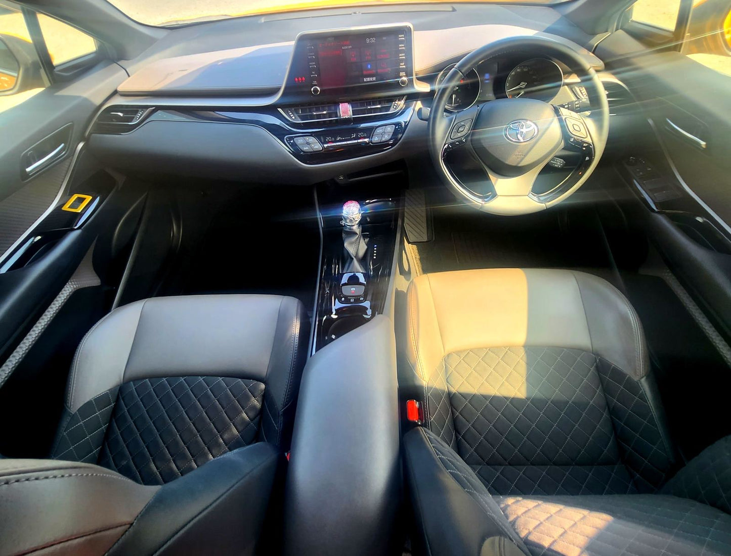 C-HR Hybrid 1.8L