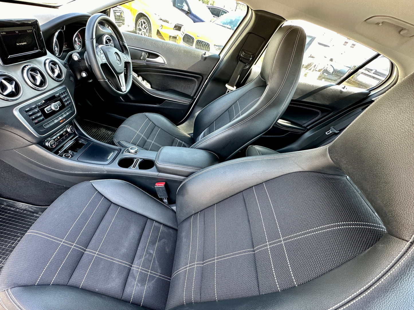 Mercedes Benz GLA 180