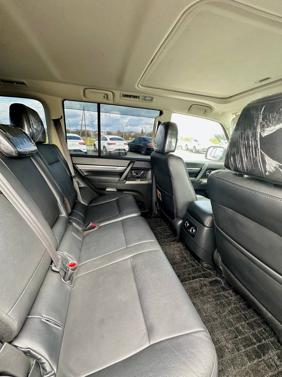 MITSUBISHI PAJERO