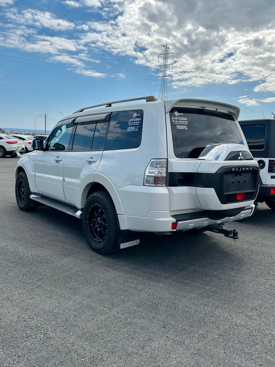 MITSUBISHI PAJERO