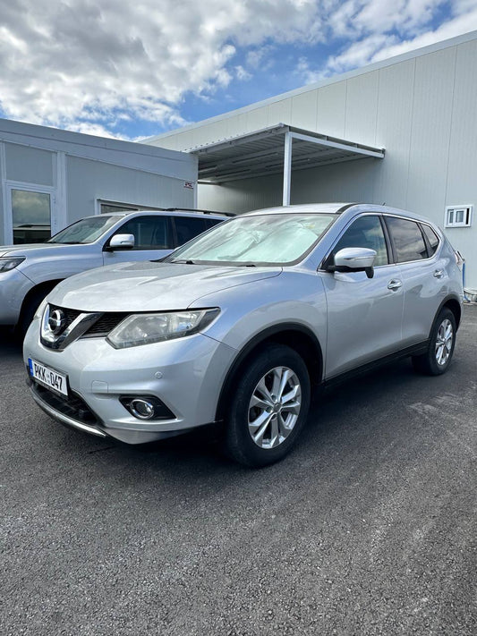 X-TRAIL
