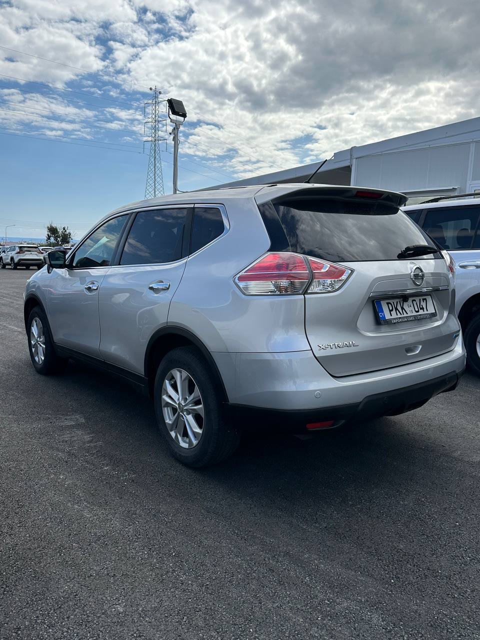 X-TRAIL