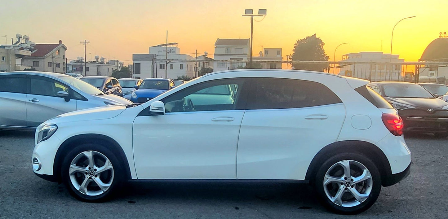 Mercedes Benz GLA AMG 4matic  2.0L