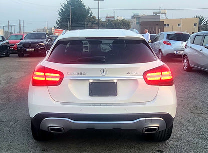 Mercedes Benz GLA AMG 4matic  2.0L