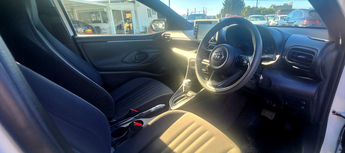Yaris HYBRID 1.5L