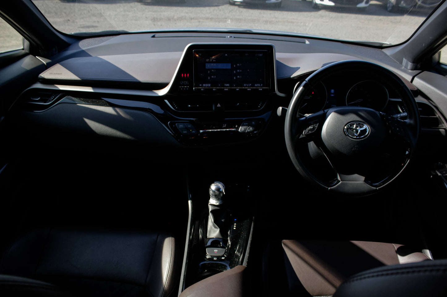 C-HR Hybrid 1.8L