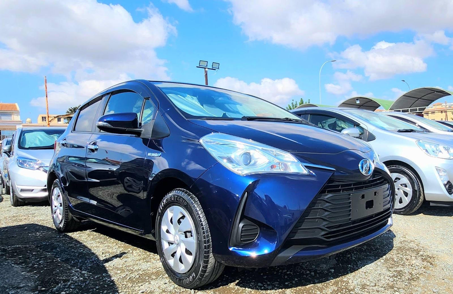 Vitz Hybrid 1,5L